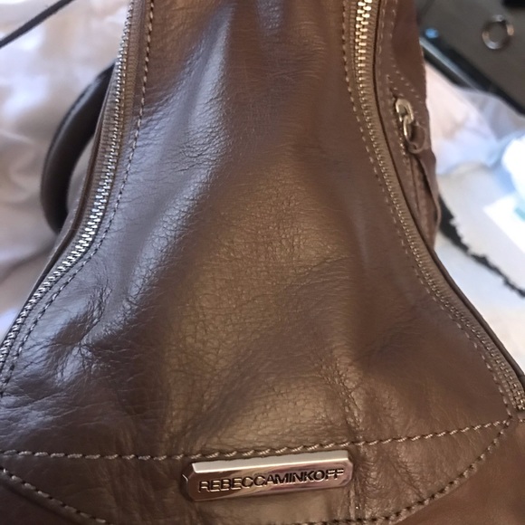 Super Cute Rebecca  Minkoff Crossbody Bag♥️♥️♥️ - Picture 7 of 8